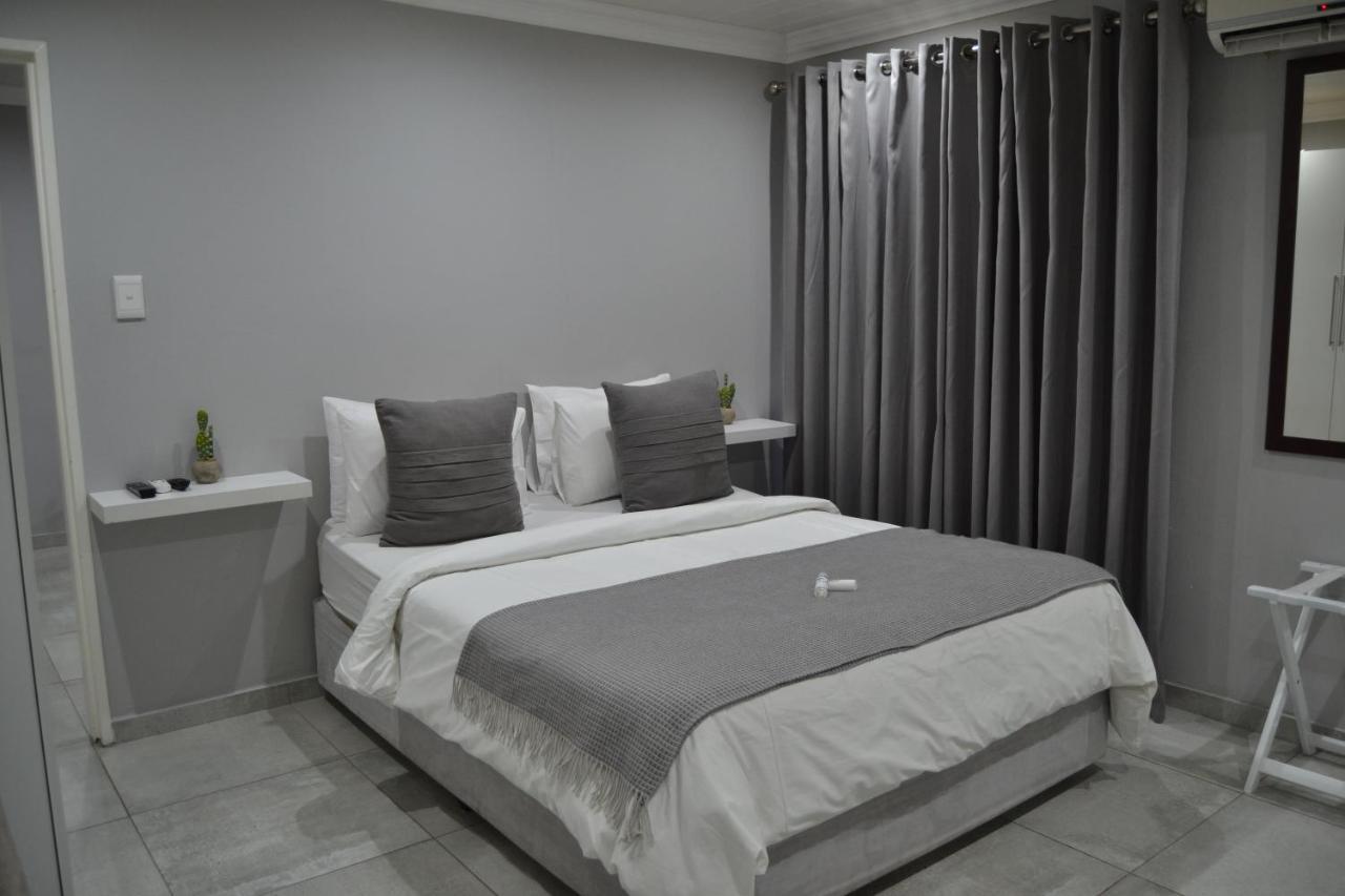 בלומפונטייין African Sands Guesthouse Load Shedding Free מראה חיצוני תמונה