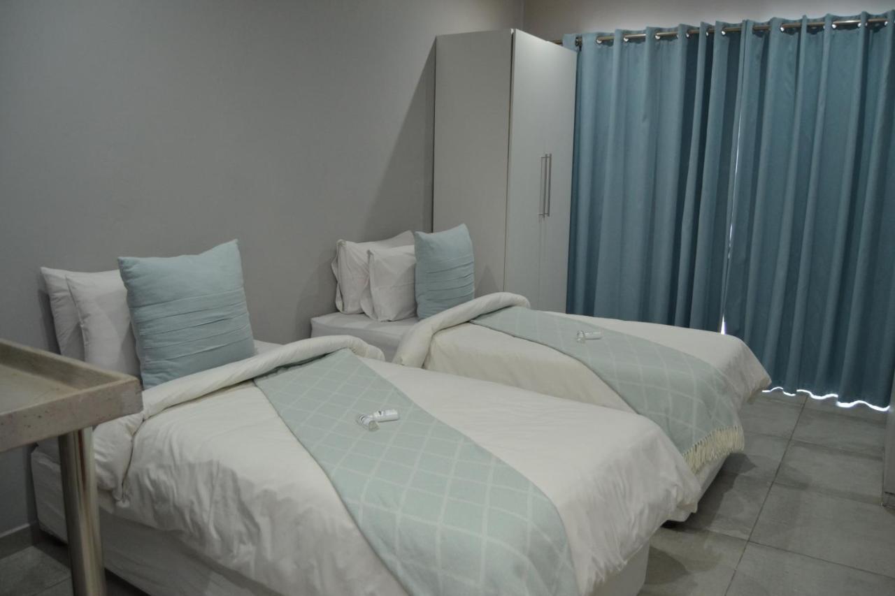 בלומפונטייין African Sands Guesthouse Load Shedding Free מראה חיצוני תמונה