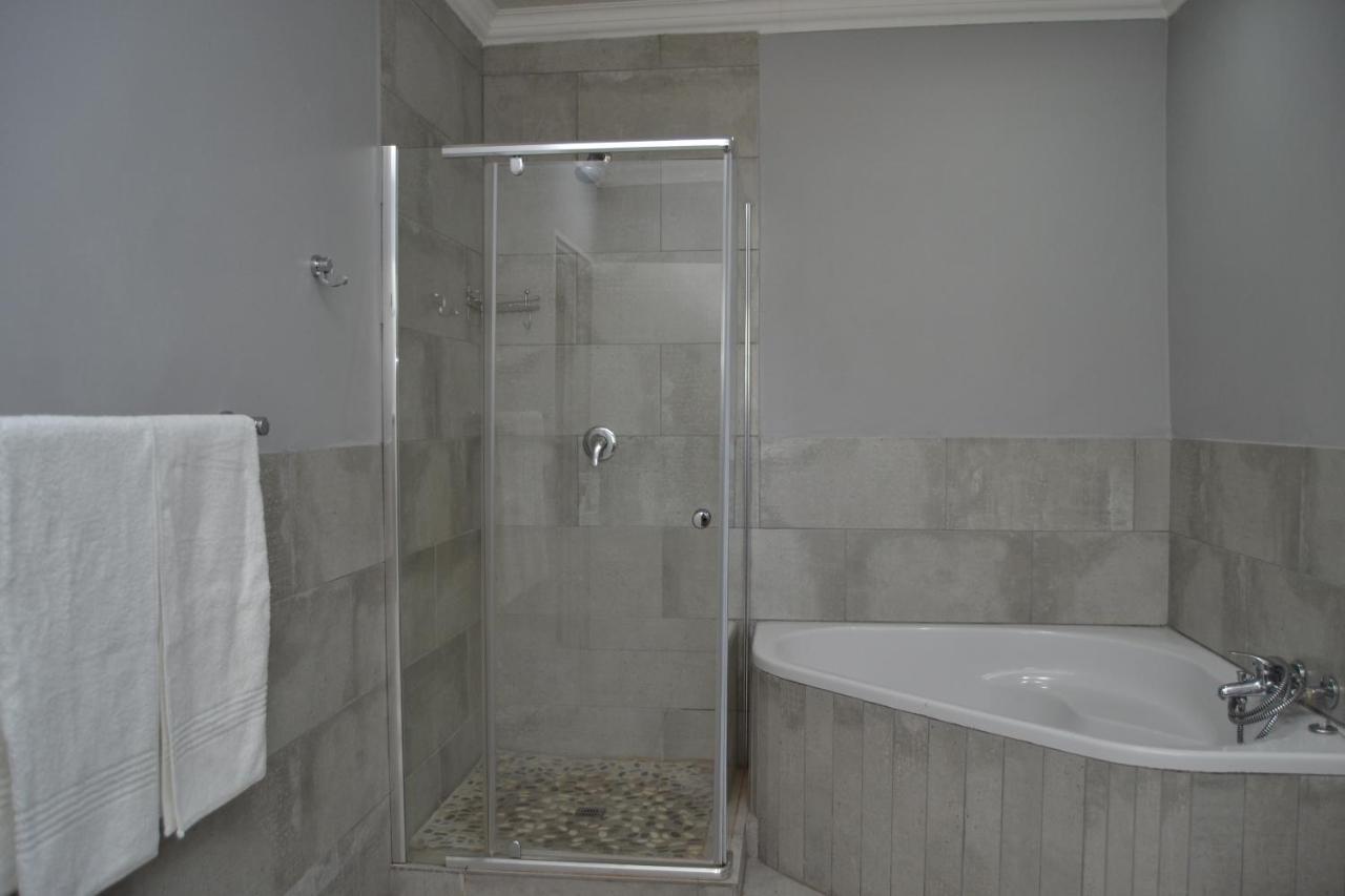 בלומפונטייין African Sands Guesthouse Load Shedding Free מראה חיצוני תמונה