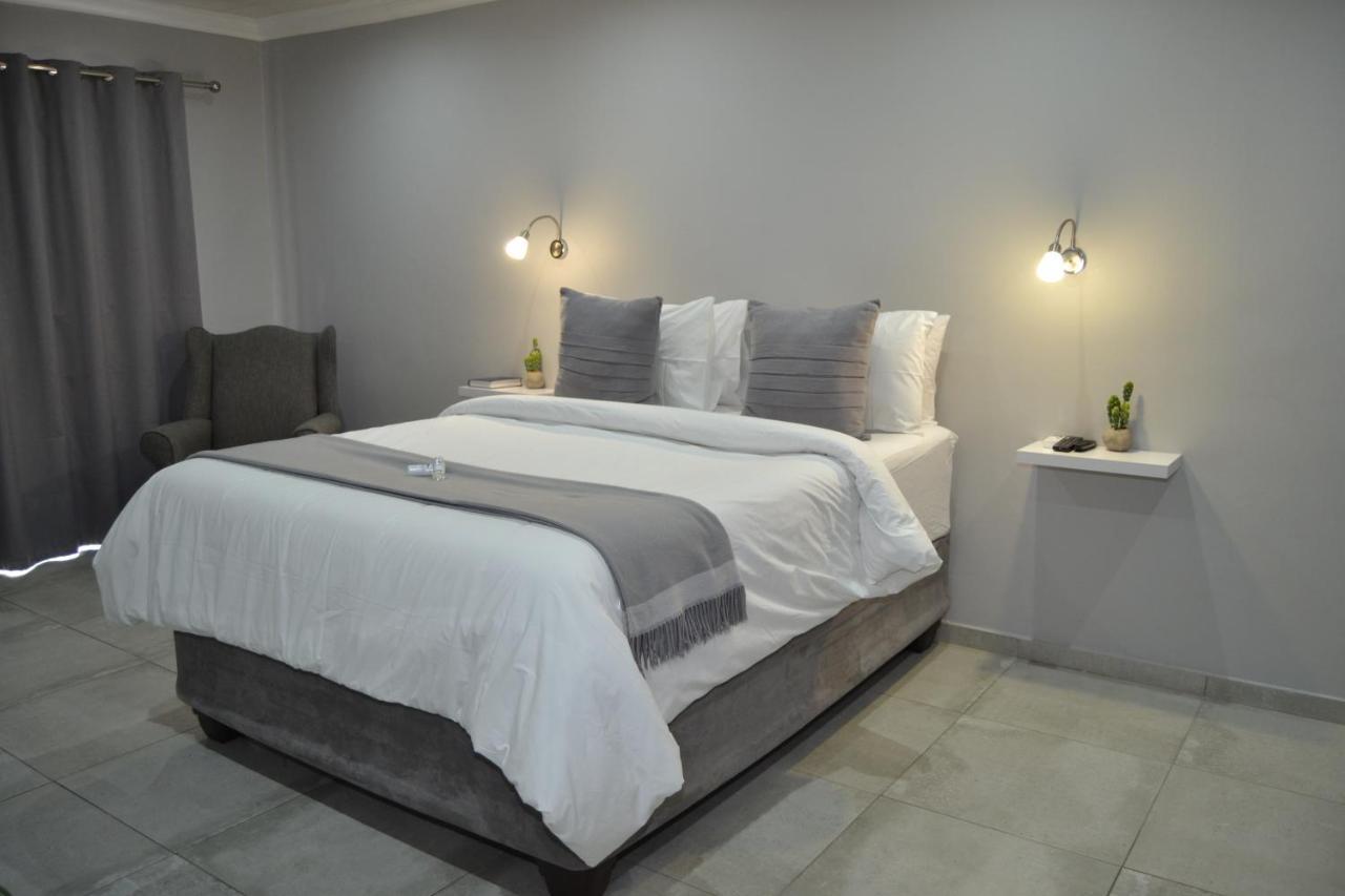 בלומפונטייין African Sands Guesthouse Load Shedding Free מראה חיצוני תמונה
